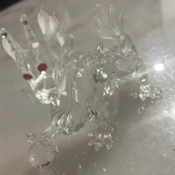 Austrian Crystal
Swarovski Collectors Society 1997 Annual
Edition.
THE Dragon - Picture 6 of 6